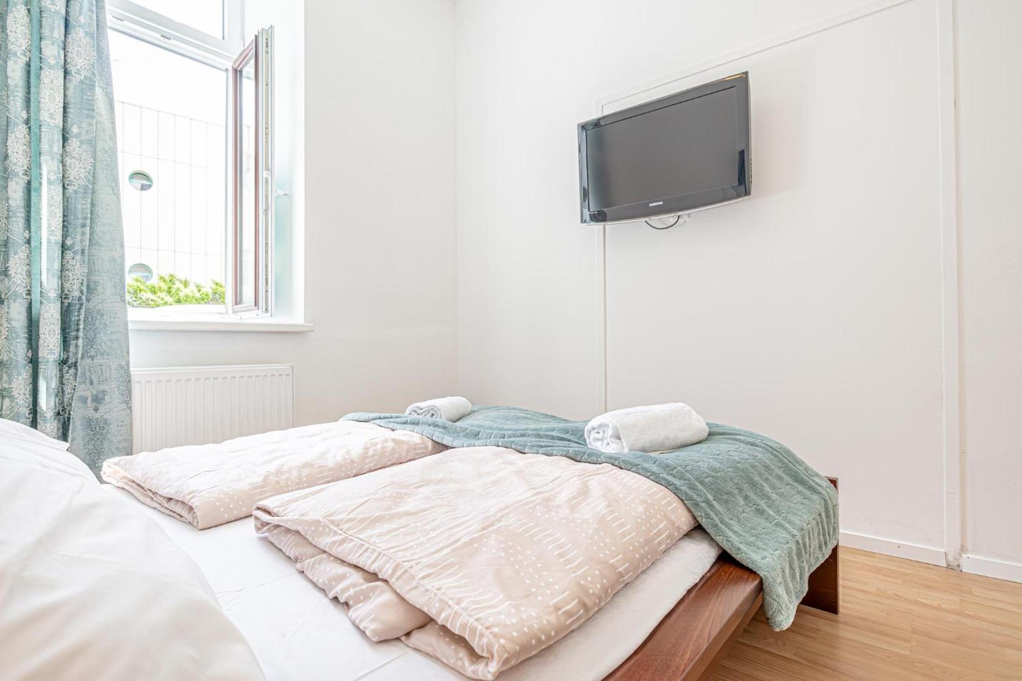 Loevly Shared 6Br With Garden Near Danube & Millenium City Bécs Kültér fotó